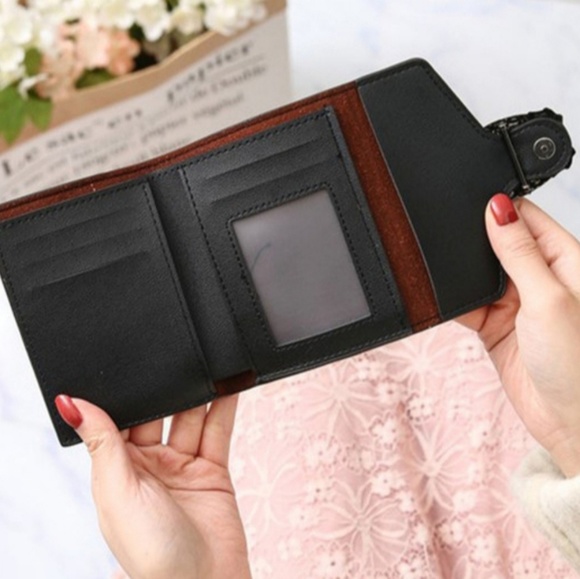 ***SOLD***Black Woman's Small Wallet - Picture 2 of 3